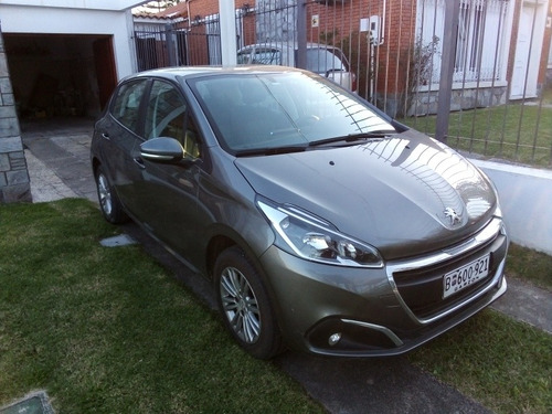 Peugeot 208 Allure 2017 Unica Dueña. Posible Permuta