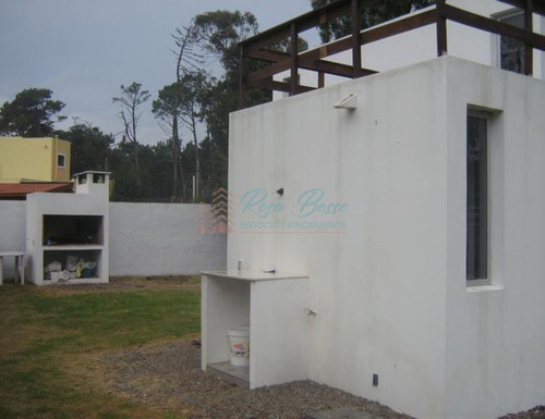 Casa En Pinares- Ref: 6031