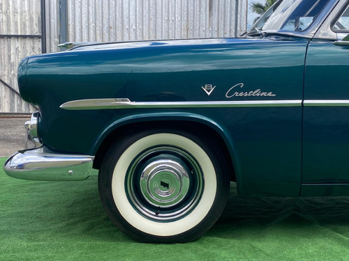 Ford Crestline V8 1952