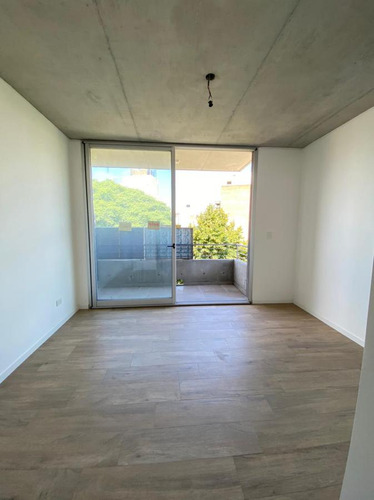 Departamento - Victoria Con Terraza Propia Y Cochera Propia