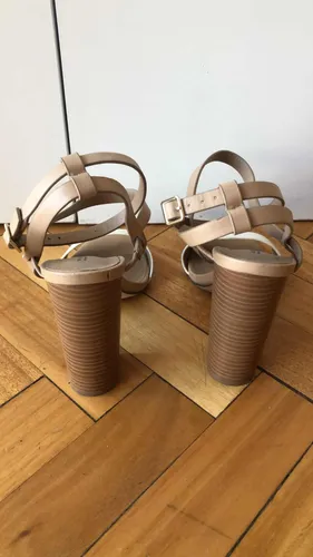 Sandals call shop it spring