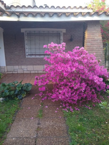 Casa En Venta De 2 Dormitorios C/ Cochera En Villa Belgrano