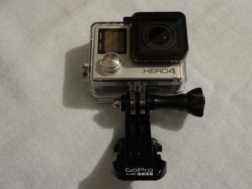 Gopro Hero 4 Silver + Bastão Gopro The Handler + Acessórios