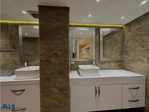Apartamento En Lalinde Con Generosa Terraza(mls#256169)