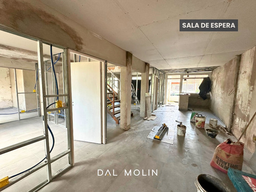 Alquiler Ideal Consultorios U Oficinas, A Estrenar. A Metros Del Hpc, Sobre Dos Plantas