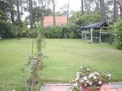 Casa 3 Dormitorios, Pinares, Punta Del Este-ref:722