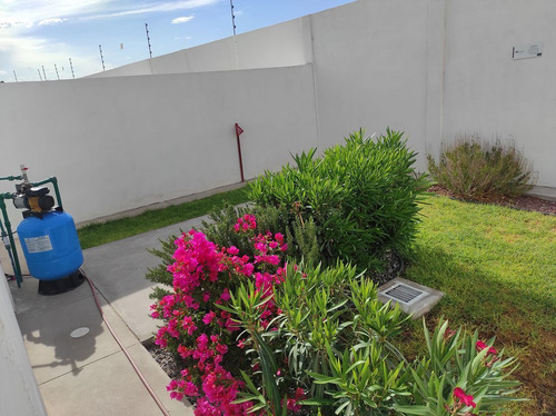 Casa En Venta Nueva En Aurea En Circ. Courvosier En Torreón, Coahuila.