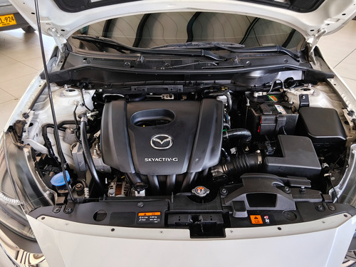 Mazda 2 1.5 Touring Sedan