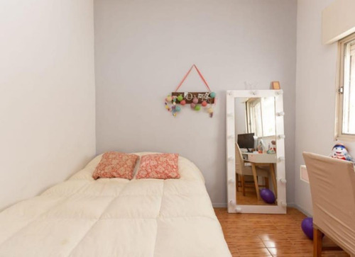 Venta Casa 2 Dormitorios El Palomar Con Cochera
