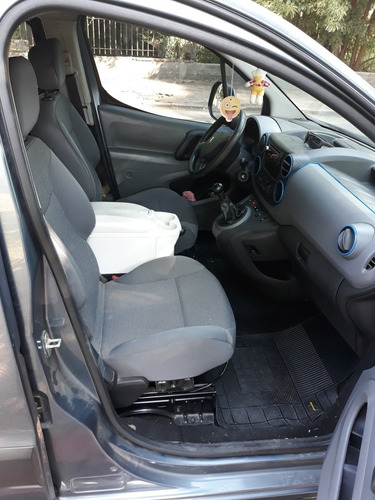 Peugeot Partner B9 7 Pasajeros
