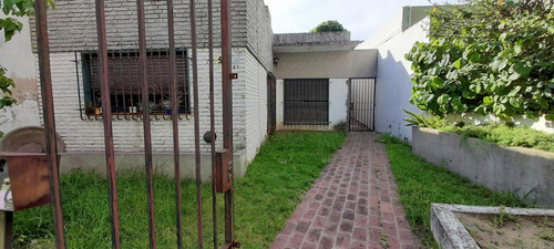 Imagen 4 de 13 de Casa 3 Ambientes Con Jardín Y Pileta