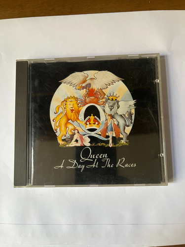 Queen A Day At The Races Cd Importado Estándar (Usado)