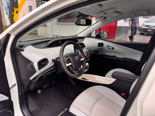 Toyota Prius 1.8 Premium Cvt