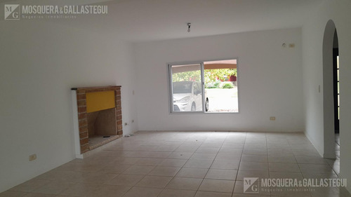Casa En Venta En El Canton Golf