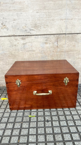 Baul Arcon Cofre En Madera Y Detalles En Bronce Marrron Baúl (Usado)