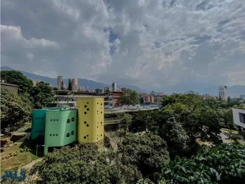 Vive Con Lujo Y Comodidad En El Corazón De Medell...(mls#254203)