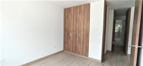 Imagen 8 de 14 de Venta De Apartamento En Av. Alberto Mendoza