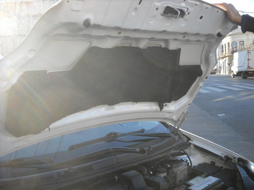 Imagen 16 de 20 de Nissan Sentra 2,0 N Acenta Mt 2011 Blanco