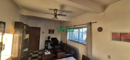 2 Apartamentos Y 2 Locales Comerciales En Atlántida