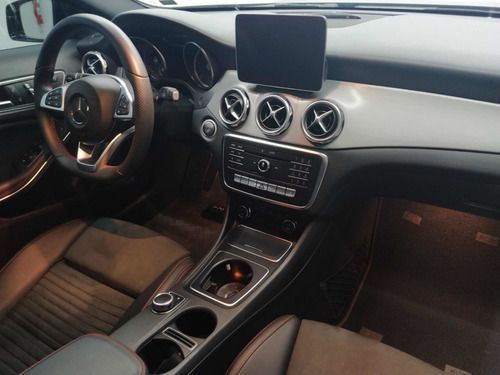 Mercedes-benz Clase Gla 1.6 Gla250 Amg-line 211cv 2019