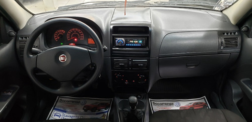Imagem 8 de 11 de Fiat Strada 1.4 Working Ce Preta 2011 Flex