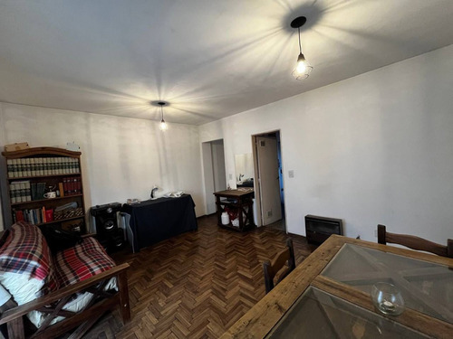 Departamento A Refaccionar En Oportunidad 3 Ambientes En Av Hipolito Yrigoyen Y Av Gorriti - Con Escritura - Apto Credito