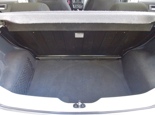 Imagen 13 de 15 de Volkswagen Fox 1.6 Msi Highline 5p. 2017 Carbone