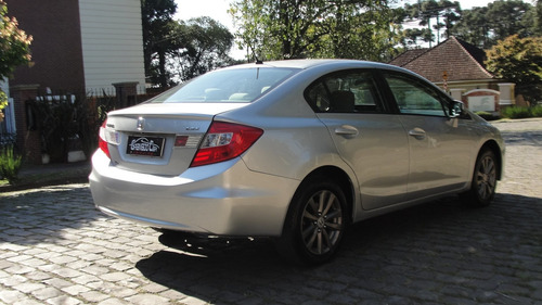 Honda Civic 1.8 Lxs 16v Flex 4p Manual