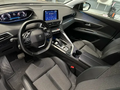 Peugeot 5008 Allure Pack 7 Pasajeros Aut 2023