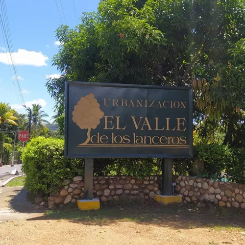 Casa En Venta En Valle De Los Lanceros. Cod V14409