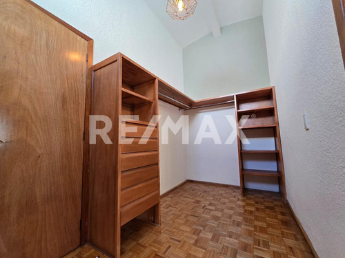 Exclusiva Casa En Venta En Lomas Del Sol: Comodidad Y Ubicación Inmejorable