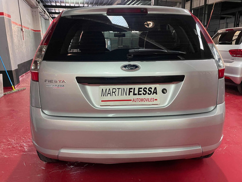 Imagen 11 de 16 de Ford Fiesta 2009 1.6 Ambiente Mp3