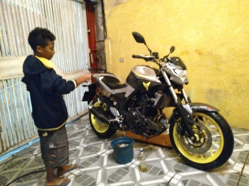 Imagem 1 de 2 de Yamaha Mt 03