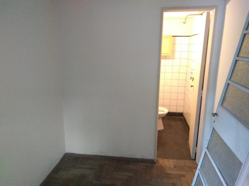 Imagen 15 de 17 de Departamento -3 Amb. Con Dependencia- Rivadavia 6100- Caballito