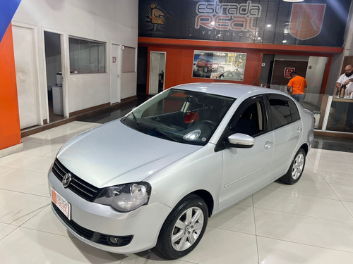Volkswagen Polo Sedan 1.6 MI COMFORTLINE 8V FLEX 4P AUTOMATIZADO