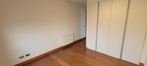 Casa En Arriendo De 6 Dorm. Colegio Huinganal