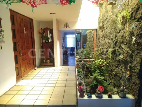Casa Residencial De Un Piso En Venta, Zona Carcaña, Recta A Cholula, Puebla