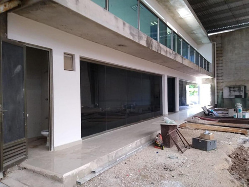 Imagen 12 de 20 de Bodega Con Oficinas