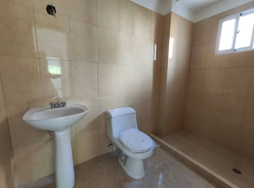Venta De Apto Obra Blanca En Las Chimeneas Resd Montecarlo 60-02