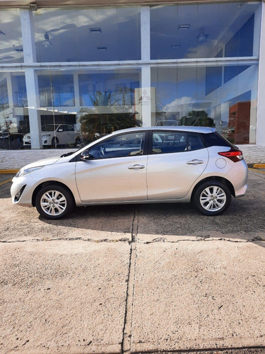 Imagen 3 de 10 de Toyota Yaris S