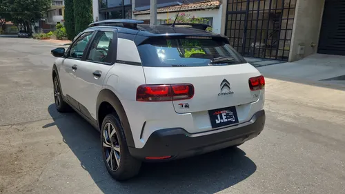 Citroën C4 Cactus 1.6 Shine Turbo Aut
