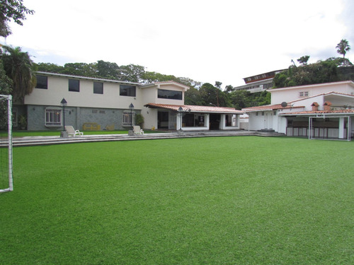 Imagen 2 de 21 de Se Vende Casa 1200m2 5h/6b/15p Los Campitos 9500