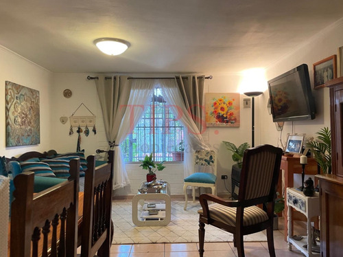 Acogedora Casa Con Cercanía A Servicios En Talagante
