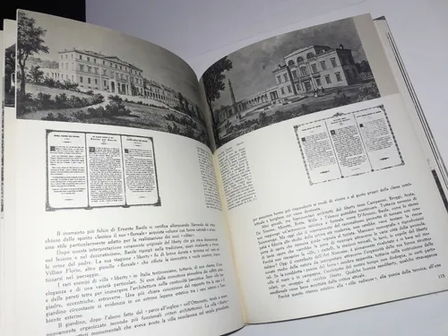 Libro Dei Giorni Italiani / Passeggiata In Villa - Caporaso (Usado)