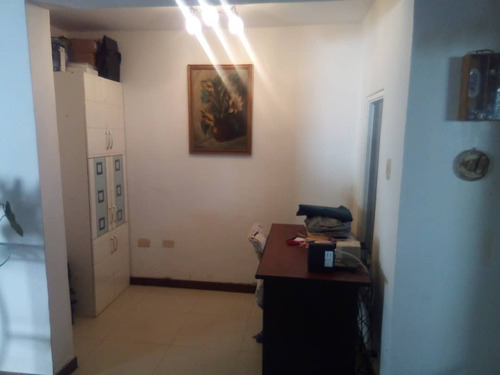 Imagen 20 de 28 de Townhouse Duplex Urb. Vistamar Conjunto Cerrado Solo 4 Townhouses