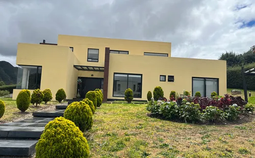 Casa En Venta En La Calera. Cod V10220069