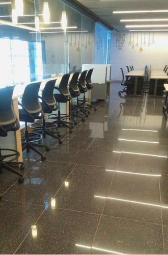 Imagen 3 de 5 de Renta Oficinas Amuebladas .