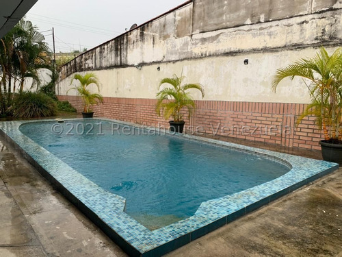 Imagen 13 de 14 de Casa Con Piscina Maracay Urb. Andrés Bello 22-11776 Hl