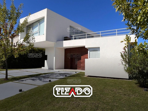 Casa  En Venta En San Gabriel, Villanueva, Tigre