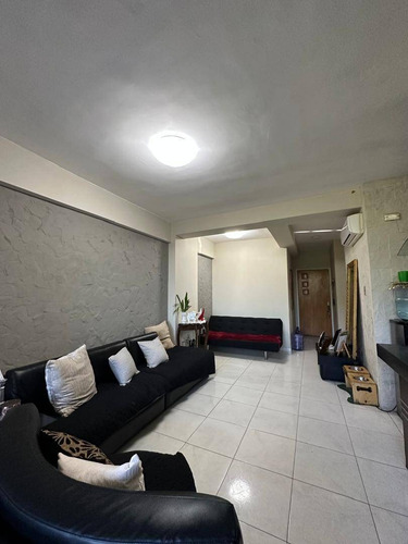 Lm Apartamento En Venta En Las Chimeneas, Res. Mantova (133ms) Piso Bajo Trato Solo Con Clientes Directos